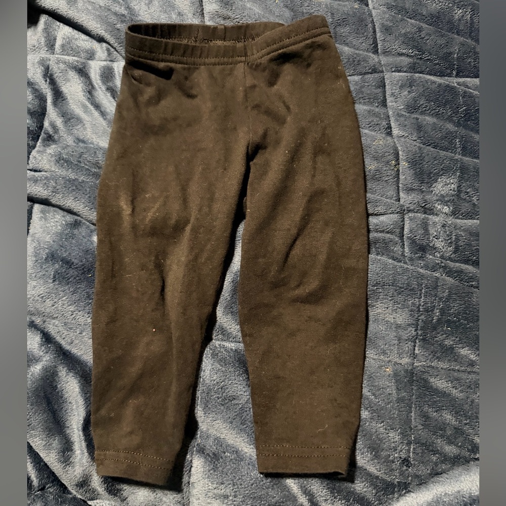 Lot: Carters Black & Grey Pants, Cat& Jack Red Sweater & Fruit tee, Old Navy - Picture 4 of 15